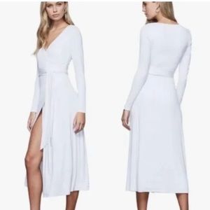 Good American White Long Sleeve Wrap dress NWT Size Medium